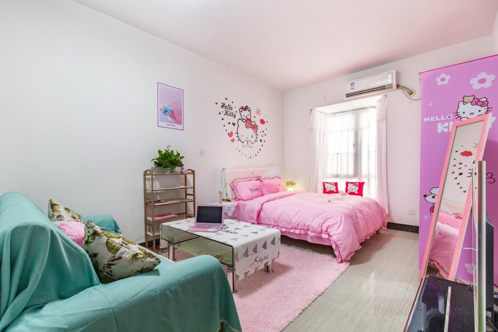 Bedroom apartment at Tianhe city Railway Station