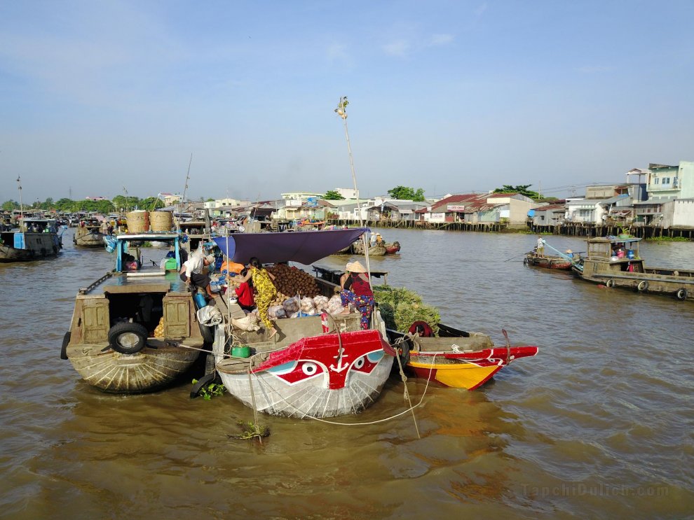 mekong riverside home stay & resort