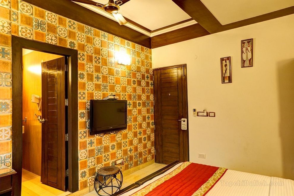 Sai villa New Delhi (7 Rooms Service Apartment)