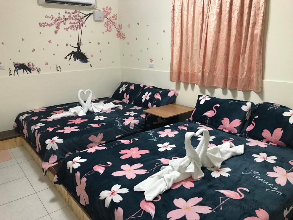 Sakura 4 person room-Mukumugi