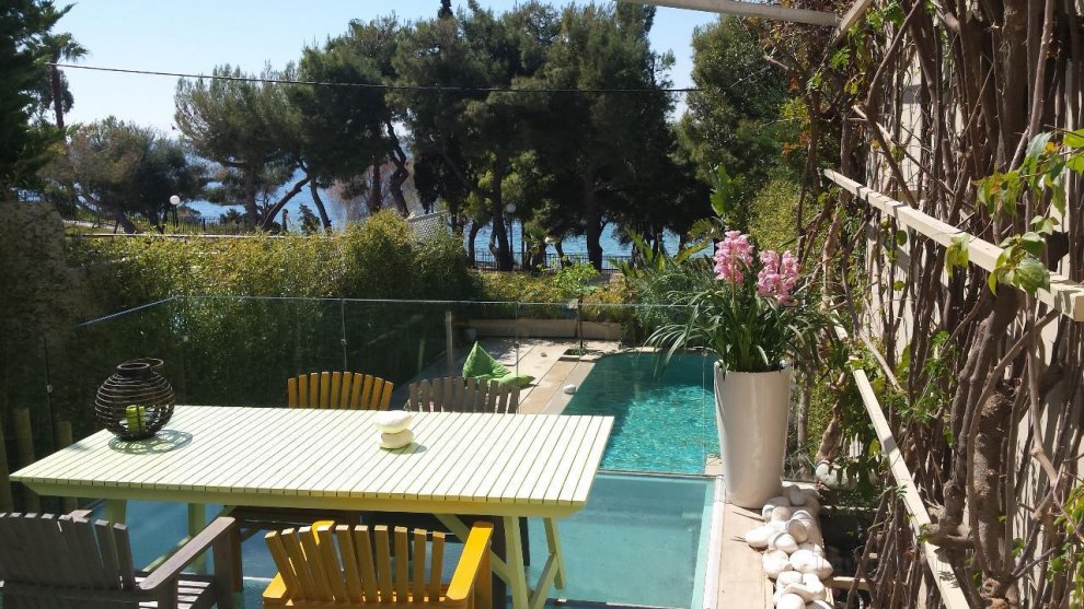 Athens Beachfront Villa | Pool | Jacuzzi | Hammam