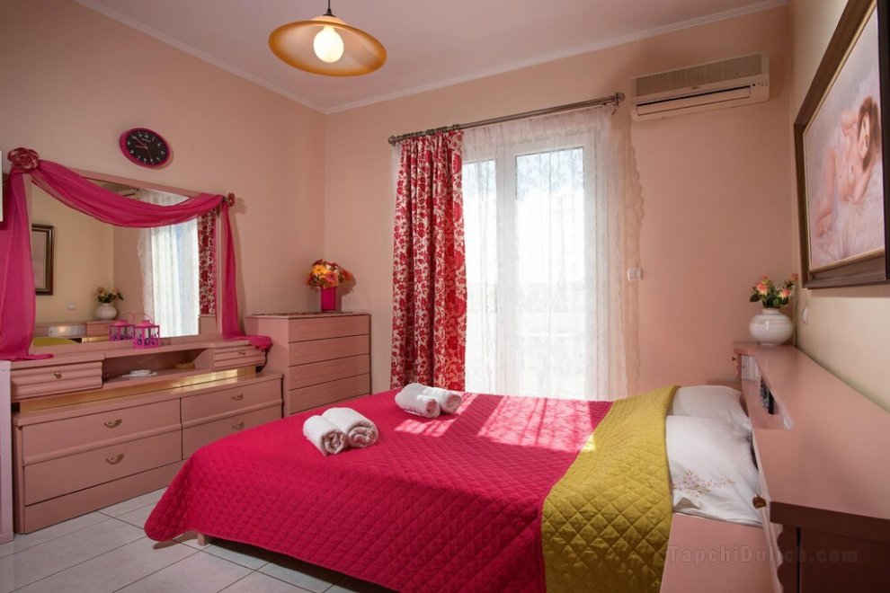 Pink Room in Adamas