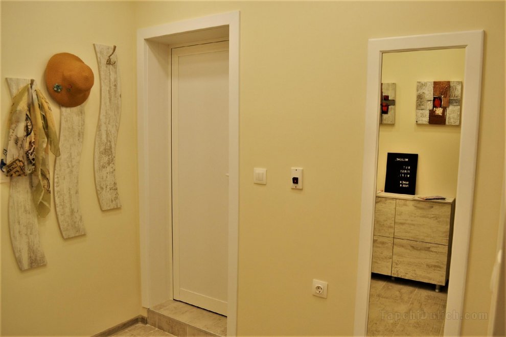 70平方米2臥室公寓 (卡洛夫) - 有1間私人浴室