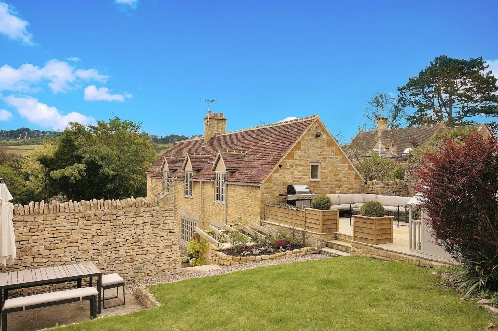 Interior Designed 300 year old Cotswold Cottage