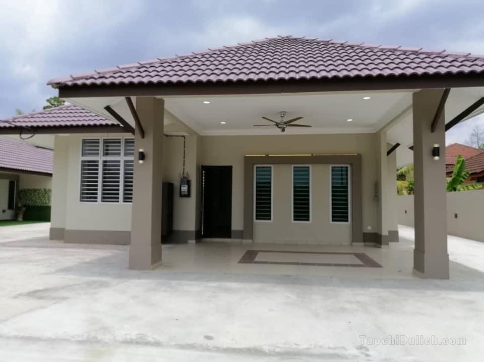 3 Bungalow House (Rent Room only) Kuala Pilah 2302