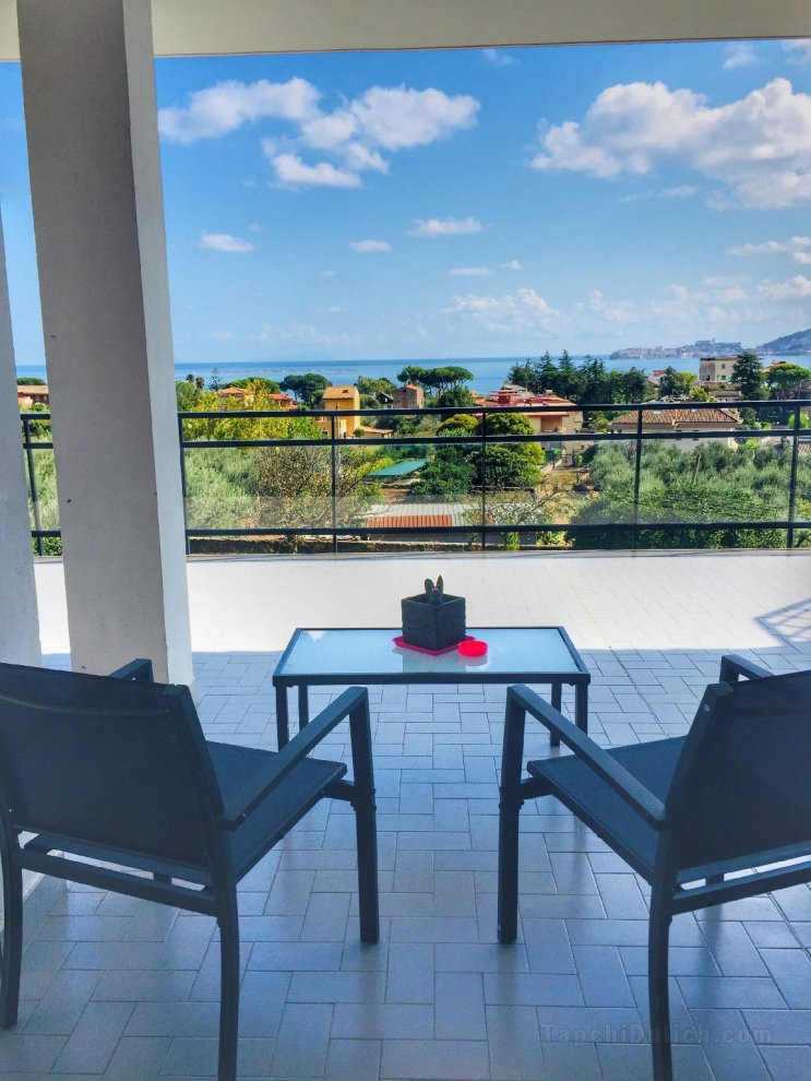Panoramic Seaview apartment - vacation getaway