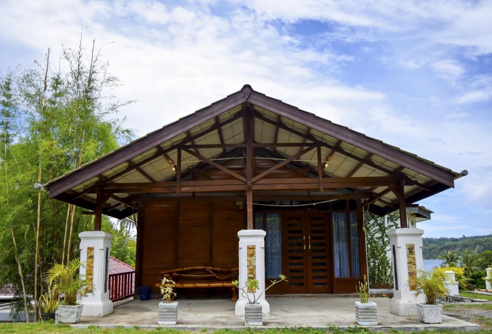 The Hawk's Nest Resort Bungalow With Sea View