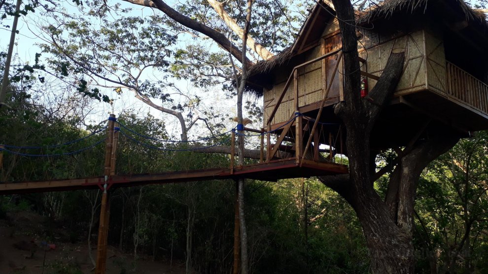 Romantic Tree house at Pirates Diving Resort Coron