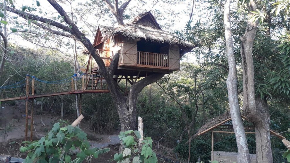 Romantic Tree house at Pirates Diving Resort Coron