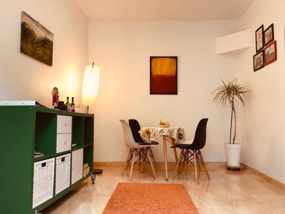 Old Town Central Apartment - Spacious and Quiet