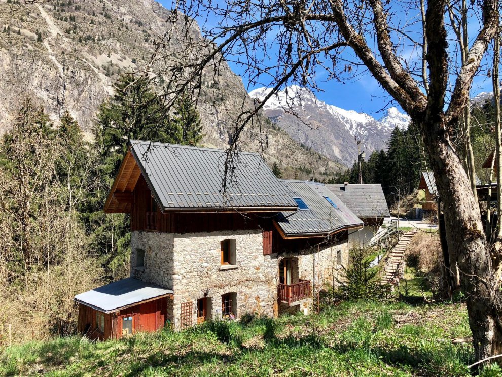 Magical lodge in stunning location with bike shed