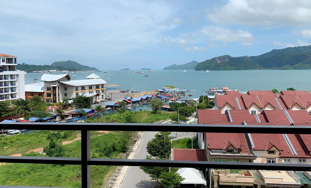 Bayu Apartment Services seaview