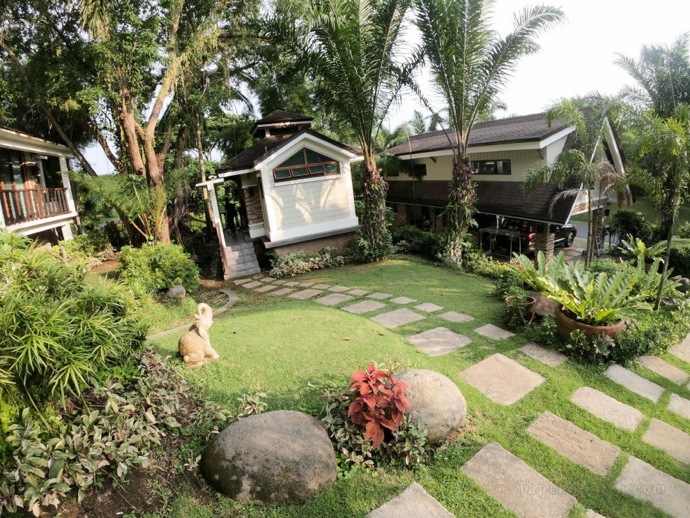 Luxury Home in Tagaytay Highlands
