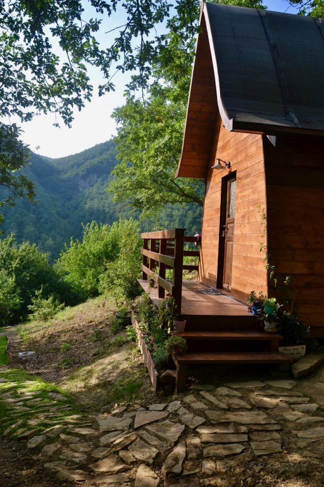 Romantic cabin in the forest on the Marche hills