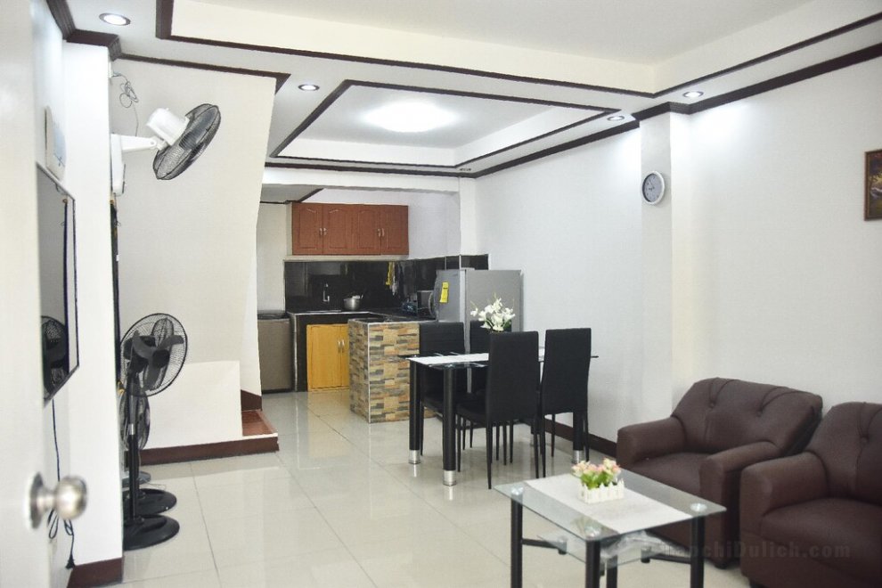 Furnished House in Calapan City Subd near MALLS