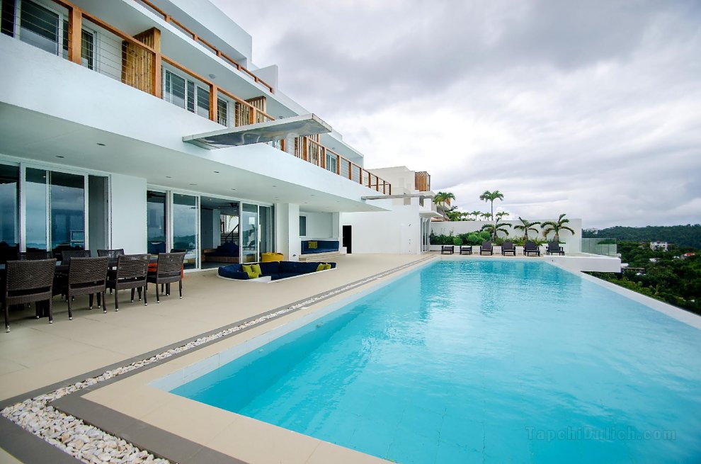 Margaretta villa 8 bedrooms with pool
