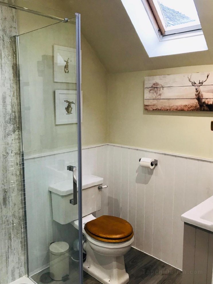 1500平方米3臥室獨立屋 (肯莫爾) - 有2間私人浴室