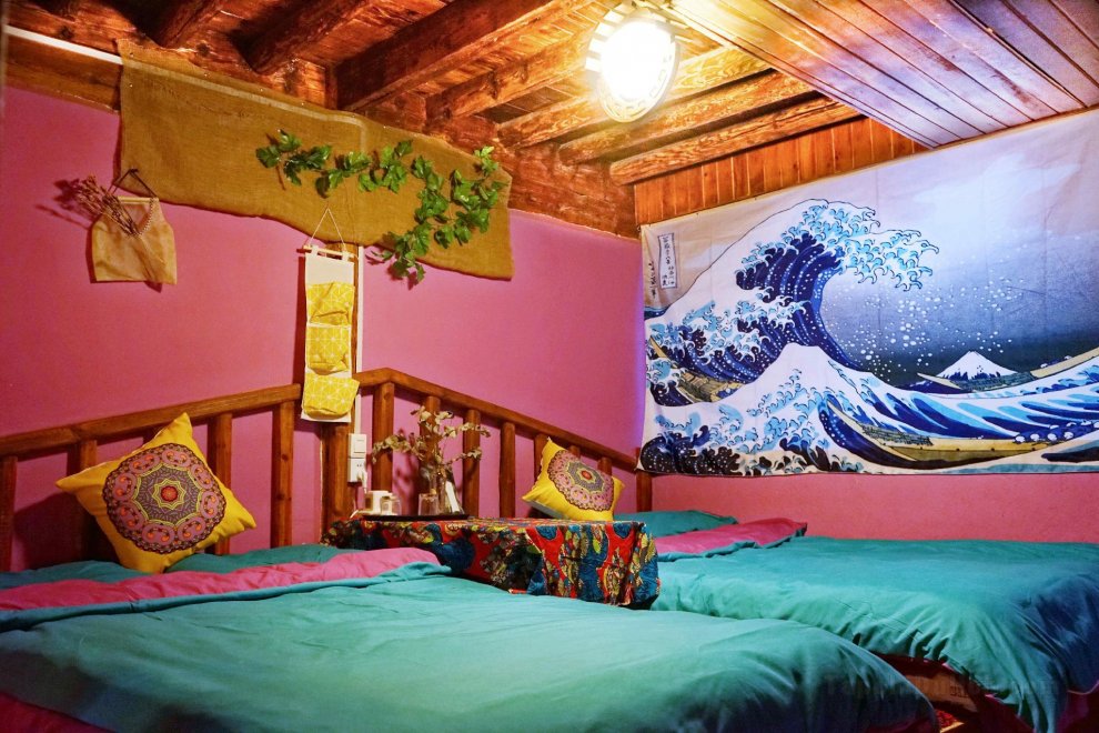 Cozy twin room in Lijiang Shuhe acient town