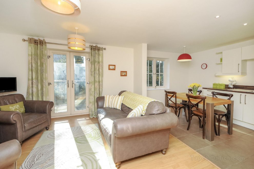 Righton serviced apartment in Iffley (oxsakg)