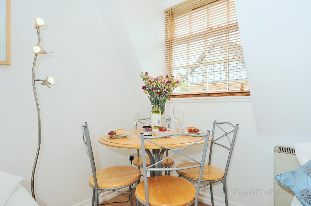 Righton serviced apartment, st. clement's (oxtttp)