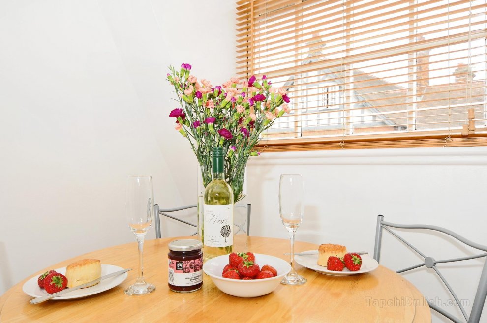 Righton serviced apartment, st. clement's (oxtttp)