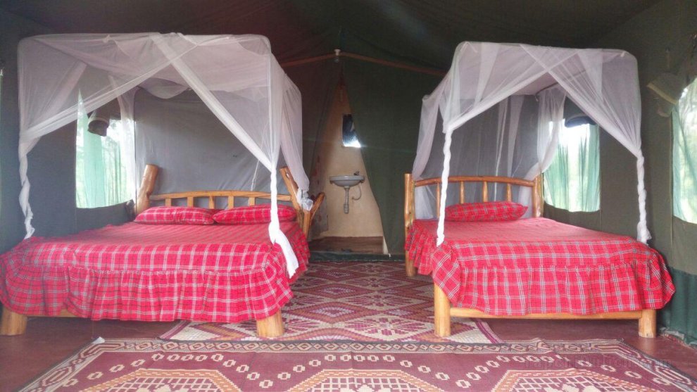 Masai Mara Manyatta Camp