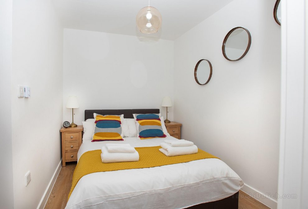 Modern 1 Bed Apartment in City Centre - 304