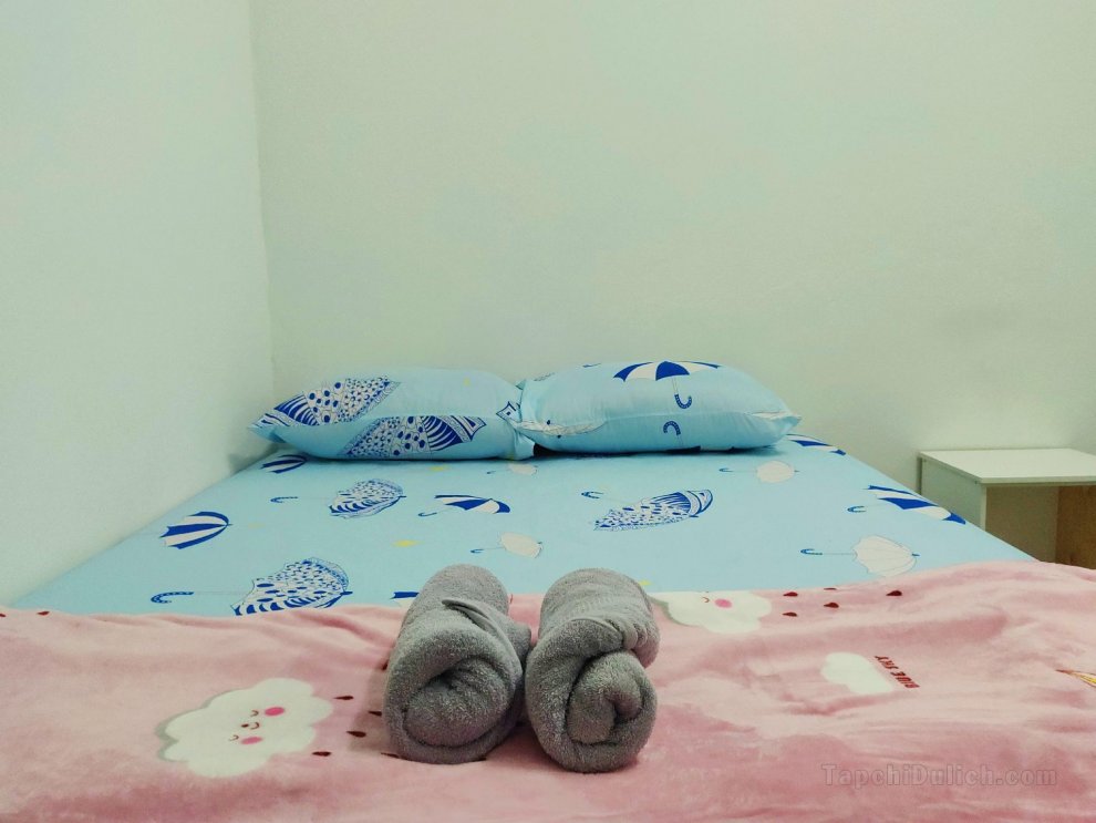 Firdaus Guesthouse | FREE WiFi | Near ETS Station