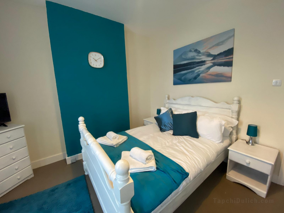 JH Southend Airport Lodges 3 - Large Family Room