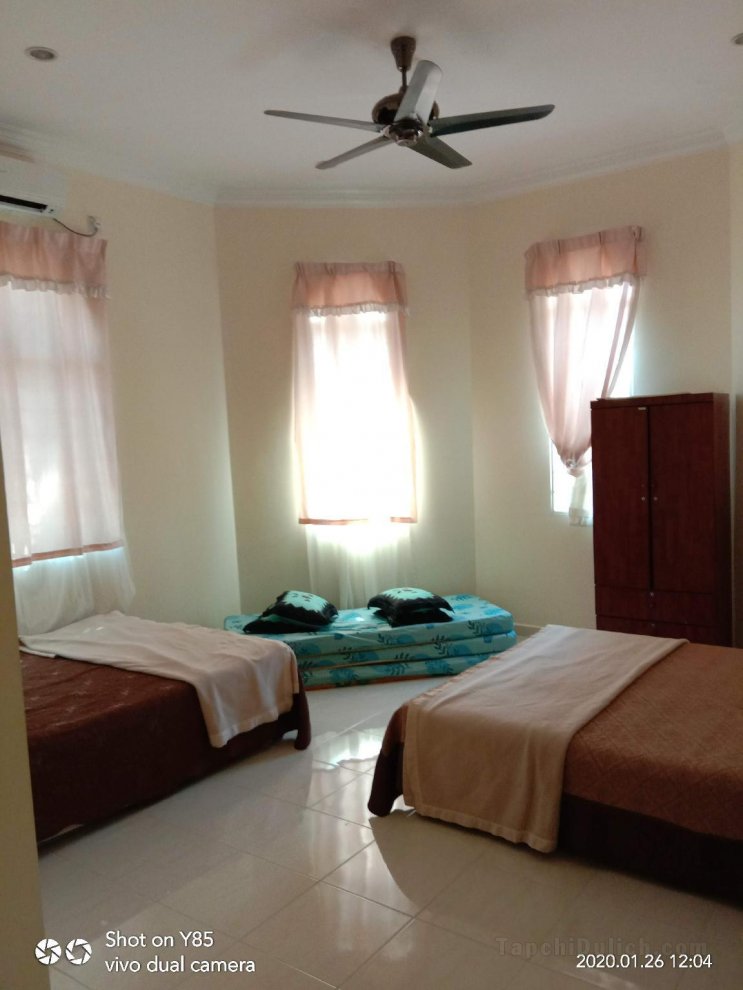 2500平方米3臥室平房 (甘榜克里安丹) - 有3間私人浴室