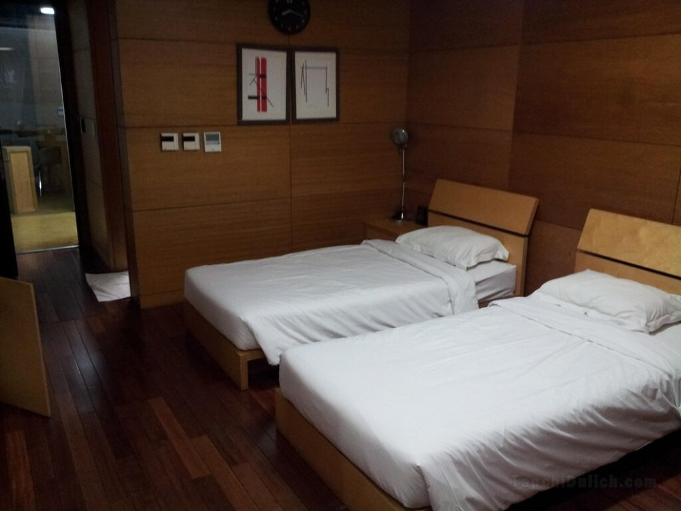 paju bookcity guesthouse jijihyang