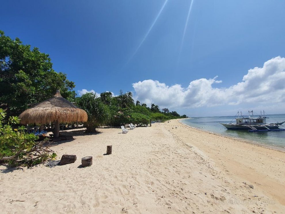 Pili Beach Resort, Beach Front Deluxe Bungalow