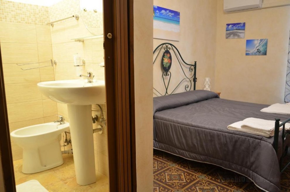 120平方米4臥室獨立屋 (卡塔尼亞城中心) - 有4間私人浴室