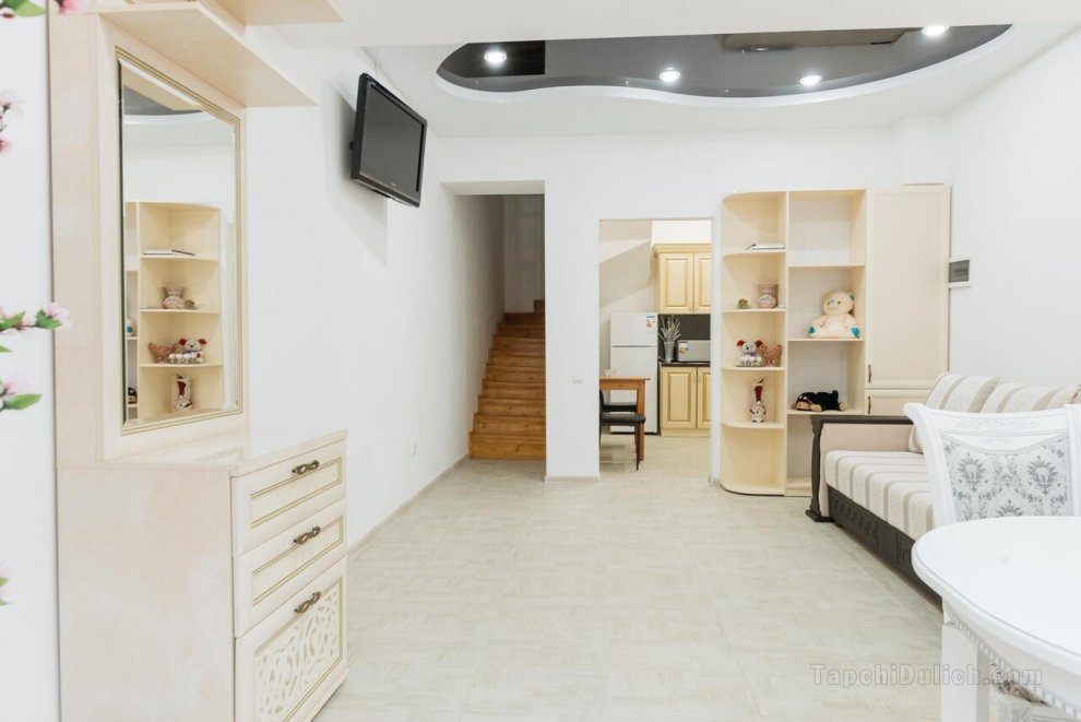 80平方米2臥室公寓 (拉扎勒弗斯科耶市中心) - 有1間私人浴室