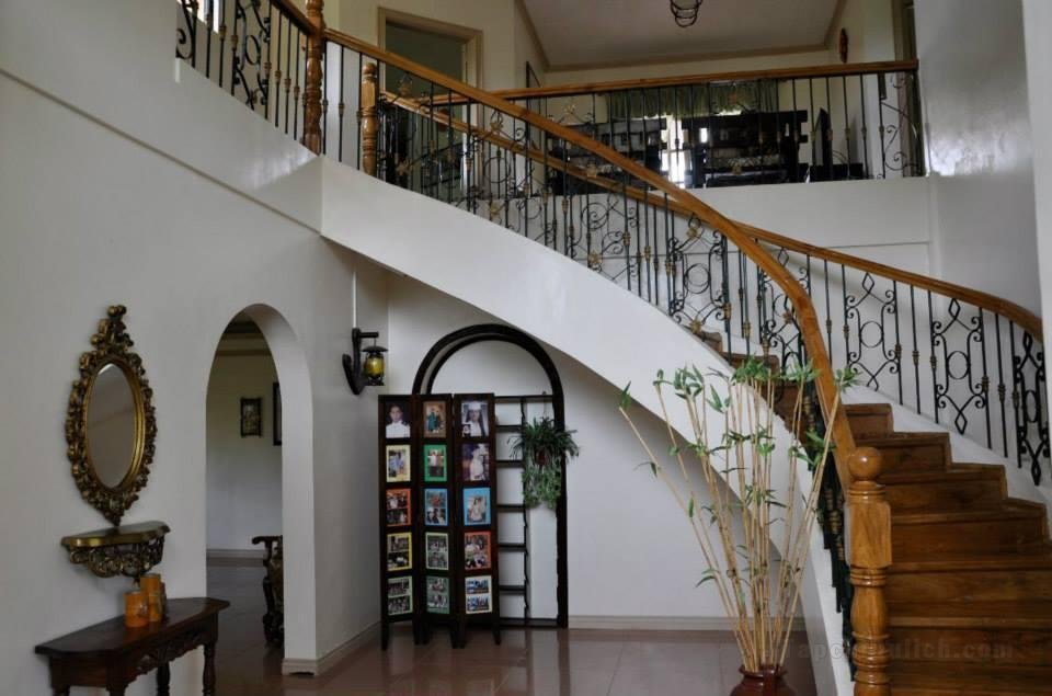 Tagaytay Villas Adelle Luxury Private Villa
