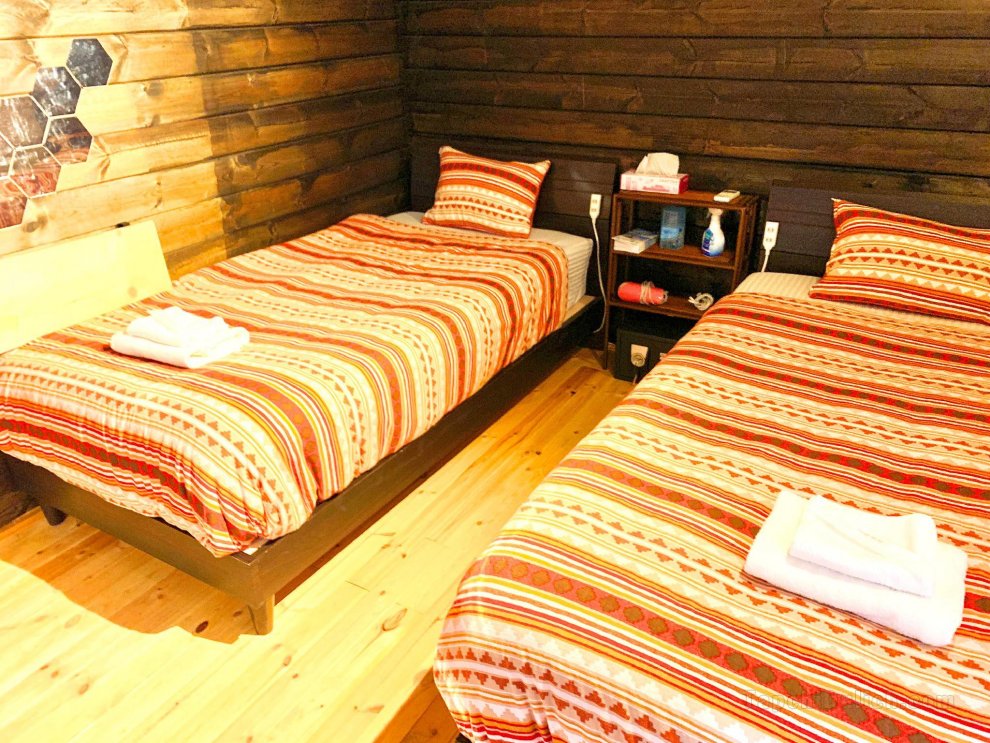 Semi Private Room / Guesthouse Air